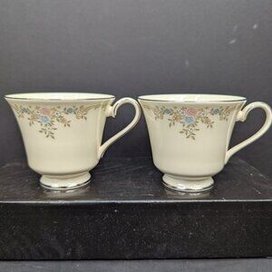 Vintage Royal Doulton England Fine Bone China Giselle H5086 Teacup Set of 2